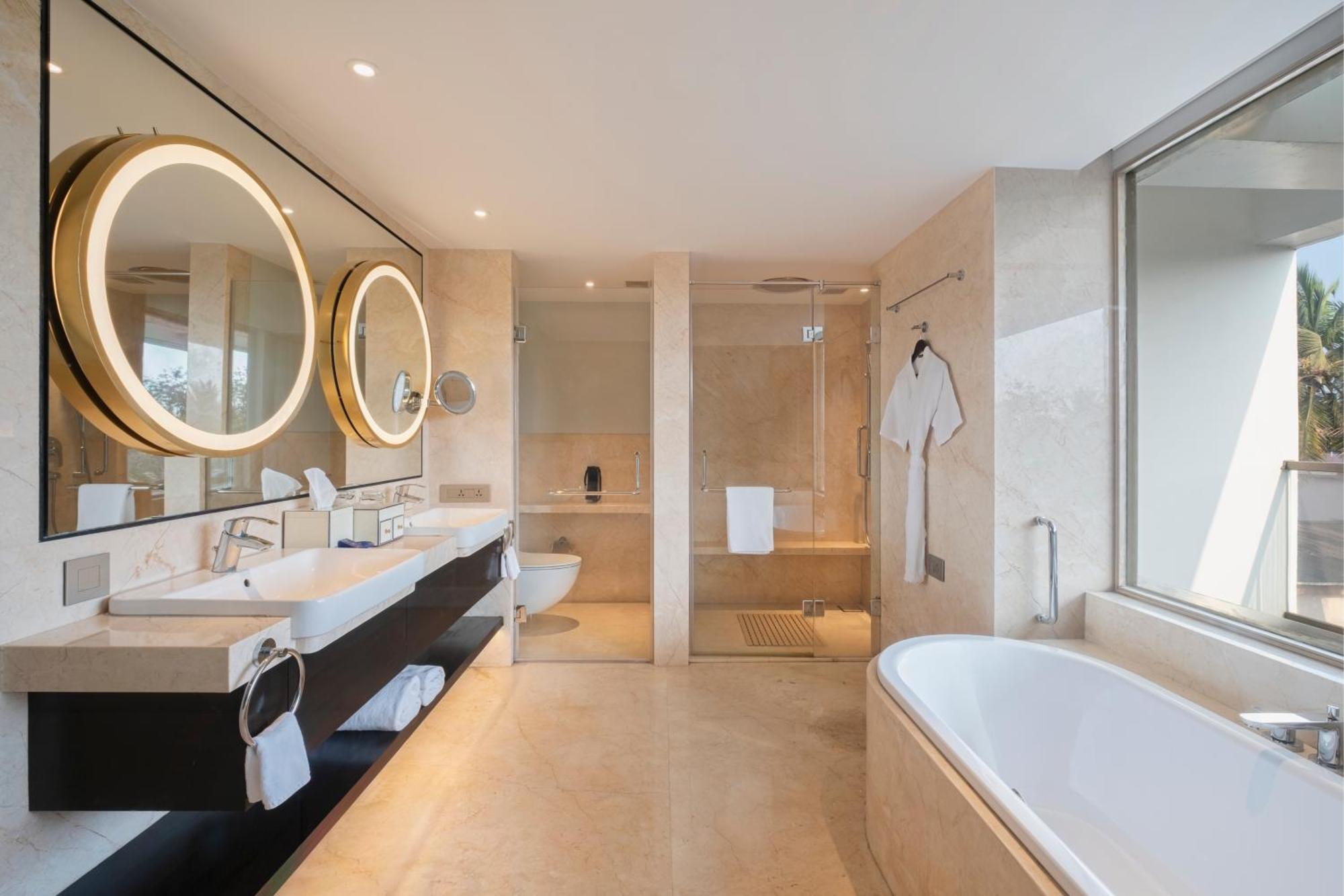 Vivanta Goa, Miramar Panaji Buitenkant foto