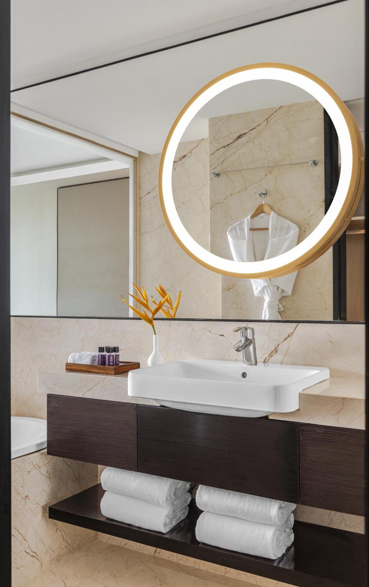Vivanta Goa, Miramar Panaji Buitenkant foto